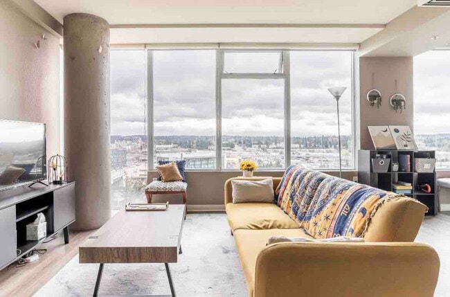 Building Photo - 11011 NE 9th St