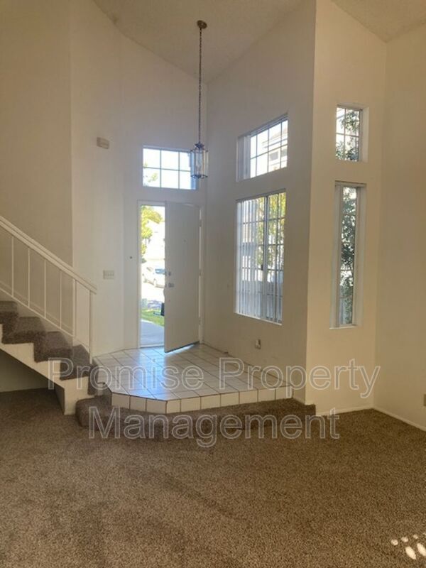 Building Photo - 1744 Calle Platico