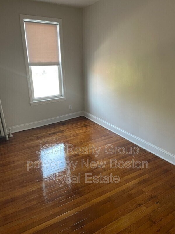 Building Photo - 184 Walnut Ave