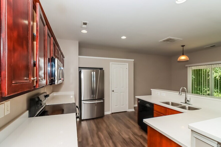 Building Photo - 5604 Chiefly Ct
