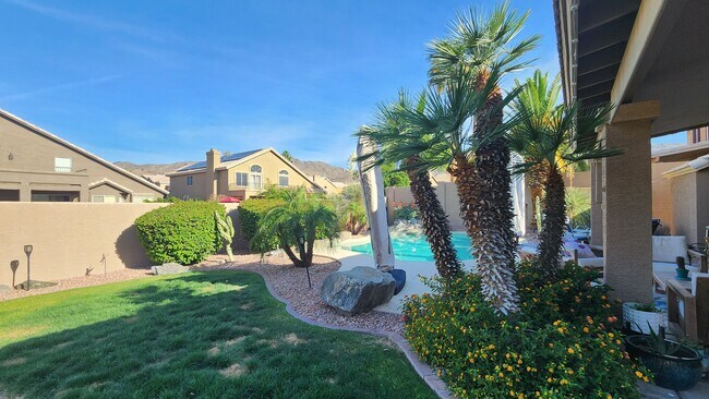 Building Photo - Spacious 3 Bedroom in the Foothills!