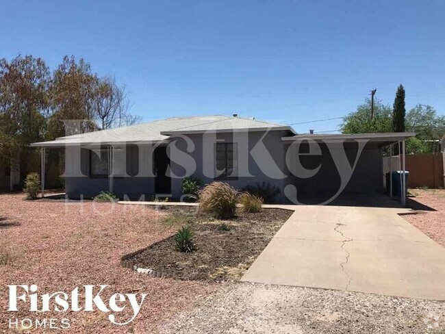 Building Photo - 2417 E Earll Dr