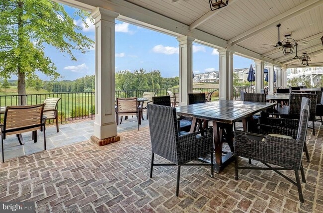 Building Photo - 1814 River Heritage Blvd