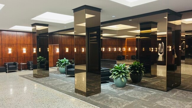 Building Photo - 535 N Michigan Ave
