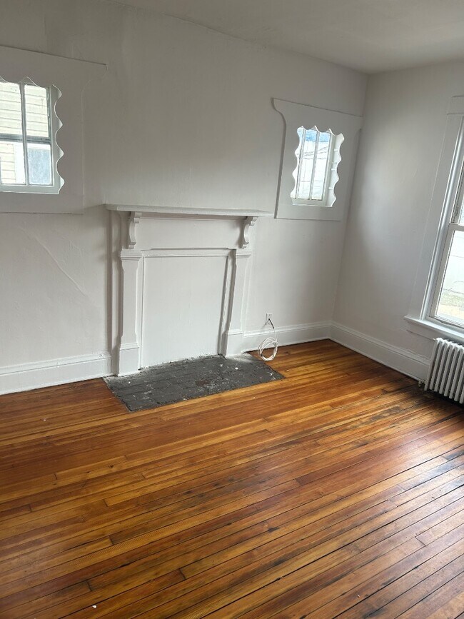 Building Photo - 1221 Campbell Ave