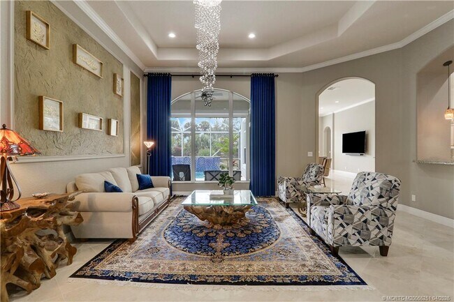 Building Photo - 5628 SW Gray Fox Dr