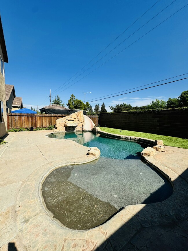 Building Photo - 464 Munter Ct