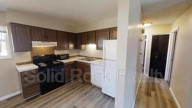 Building Photo - 357 Gahart Dr