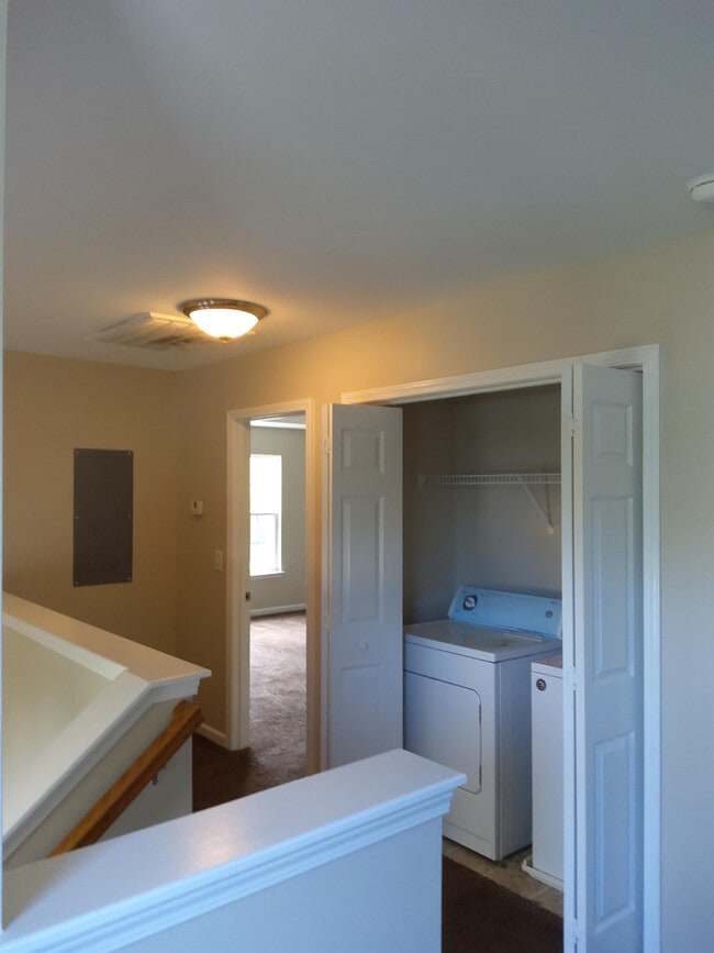 Building Photo - 8977 N Red Maple Cir