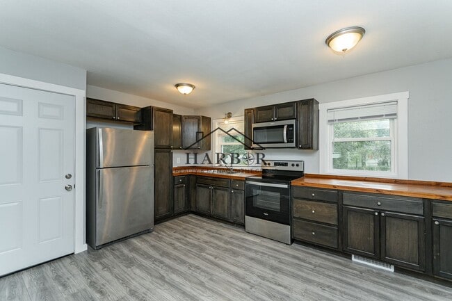 Primary Photo - 2622 22nd Ave SE
