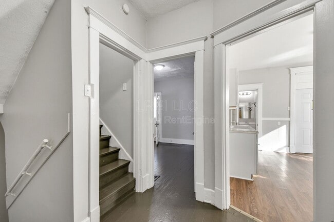 Building Photo - 317 S 39th St