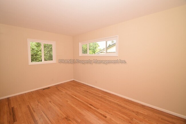 Building Photo - 436 Via Herbosa