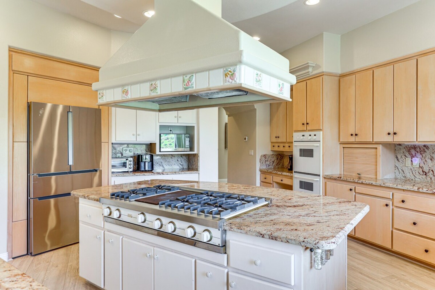 Building Photo - 1831 Samoa Way