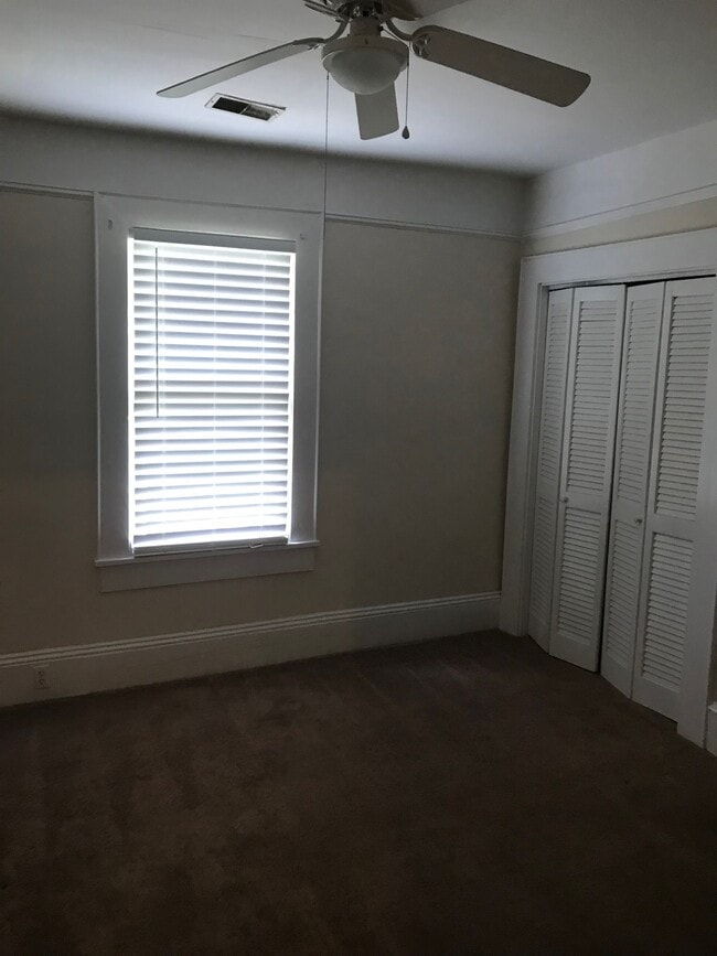 Building Photo - 823 Heidt St