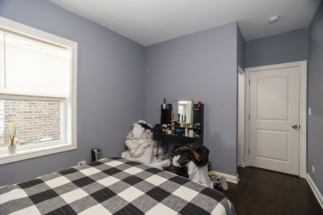 Building Photo - 2906 N Harding Ave