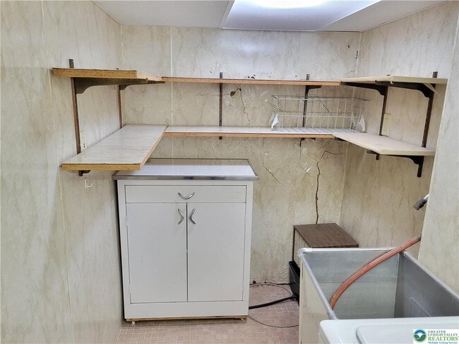 Building Photo - 712 Chestnut St