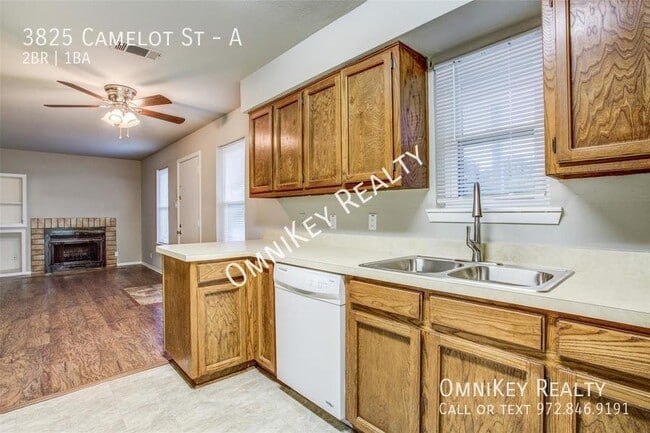 Building Photo - 3825 Camelot St