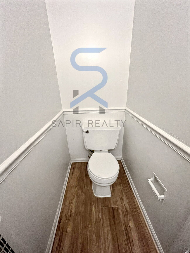 Building Photo - LIMITED-TIME OFFER! Apply today with NO APPLICATION FEE! Terms apply. Call (678) 487-7896, Option...