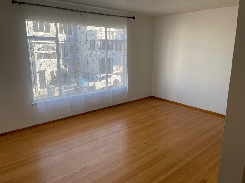 Building Photo - 300 Cortland Ave