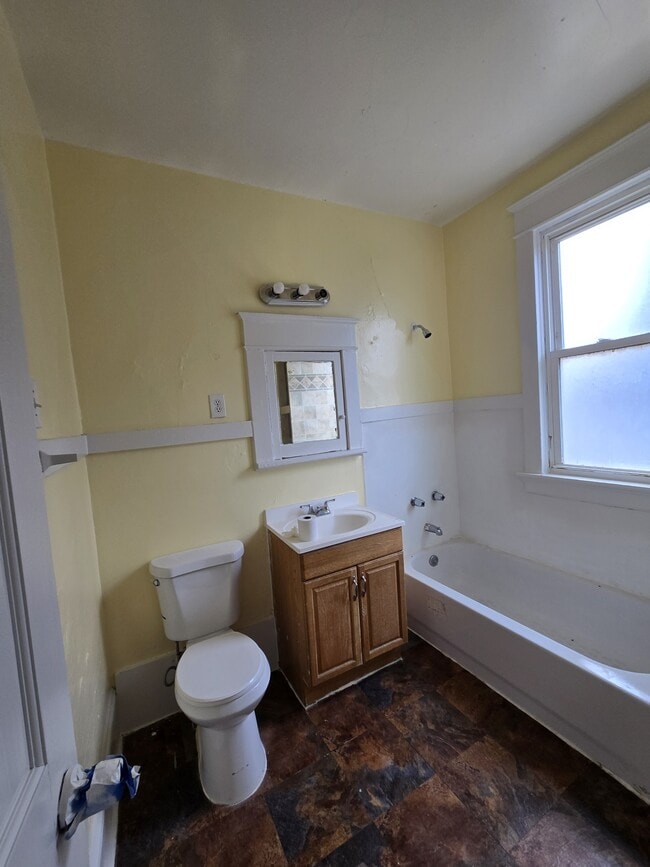 Building Photo - 2741 N 25th St