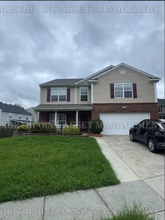 Building Photo - Spacious 3200+ sq. ft. home with large kit...