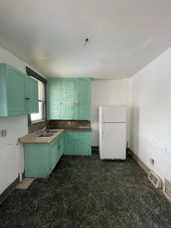 Building Photo - 292 Glenn St