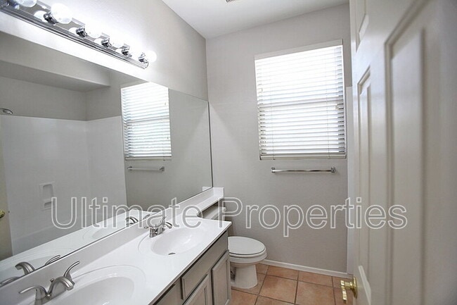 Building Photo - 8010 W Yukon Dr