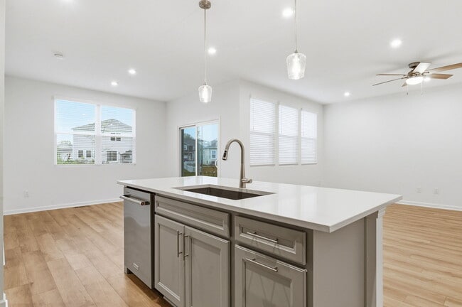 Building Photo - 538 Penwell Dr