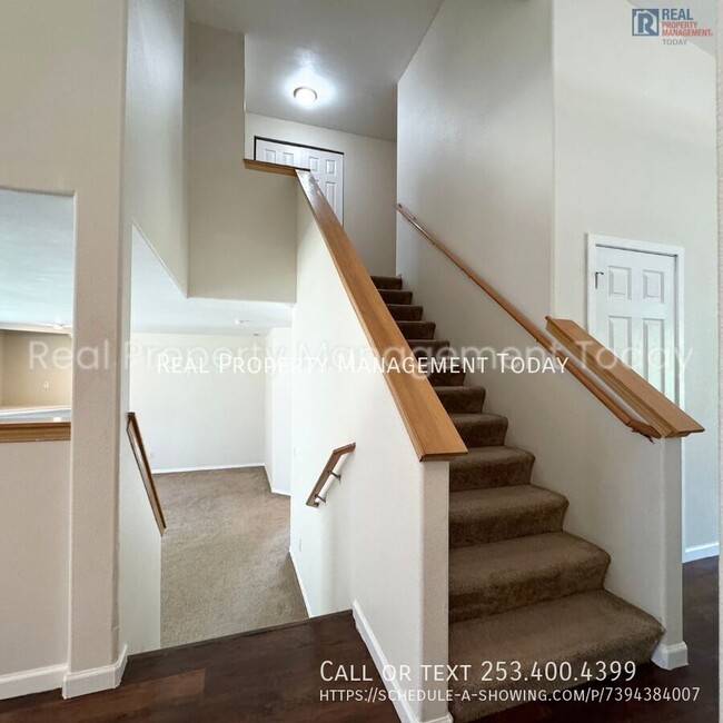 Building Photo - 15117 67th Ave E