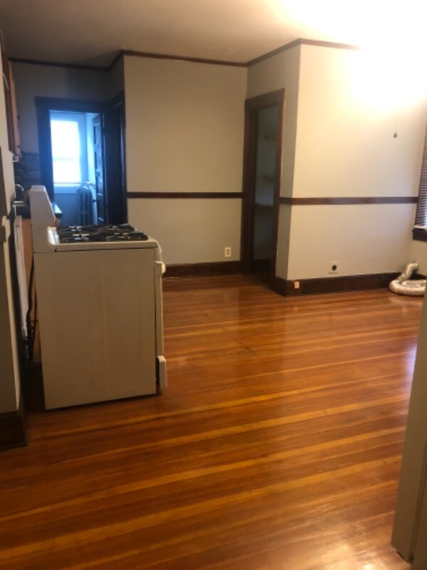 Building Photo - 18 Arch St