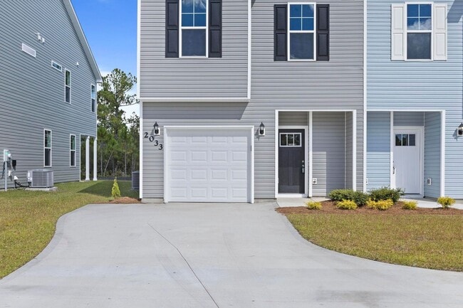 Building Photo - Townhouse For Rent in Holly Ridge!