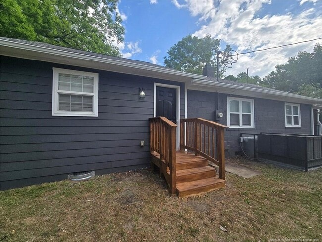 Building Photo - 874 W Orange St