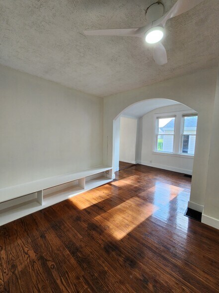 Building Photo - 1126 28th St