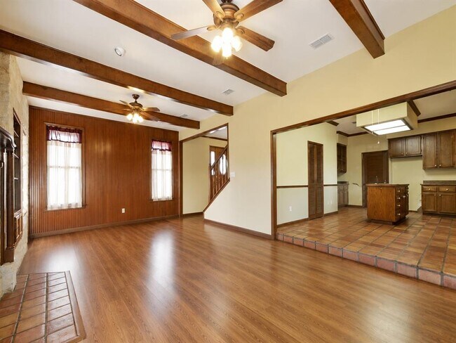 Building Photo - 431 Berry Ln