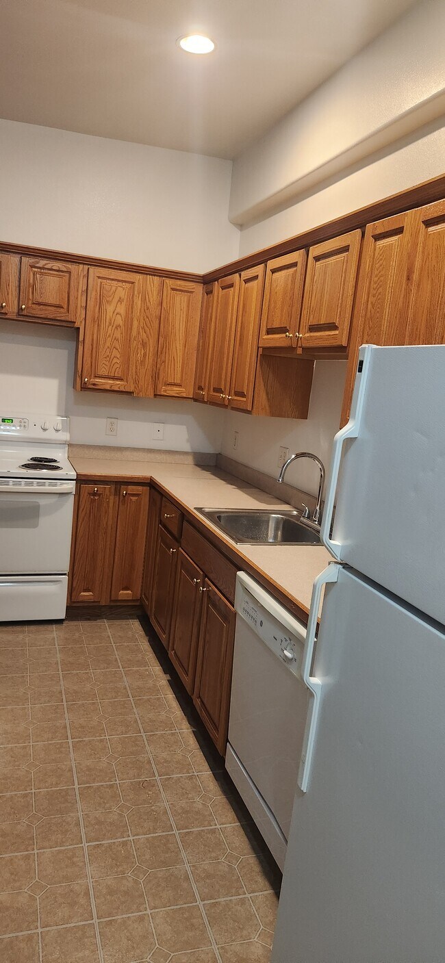 Kitchen - 481 3rd St