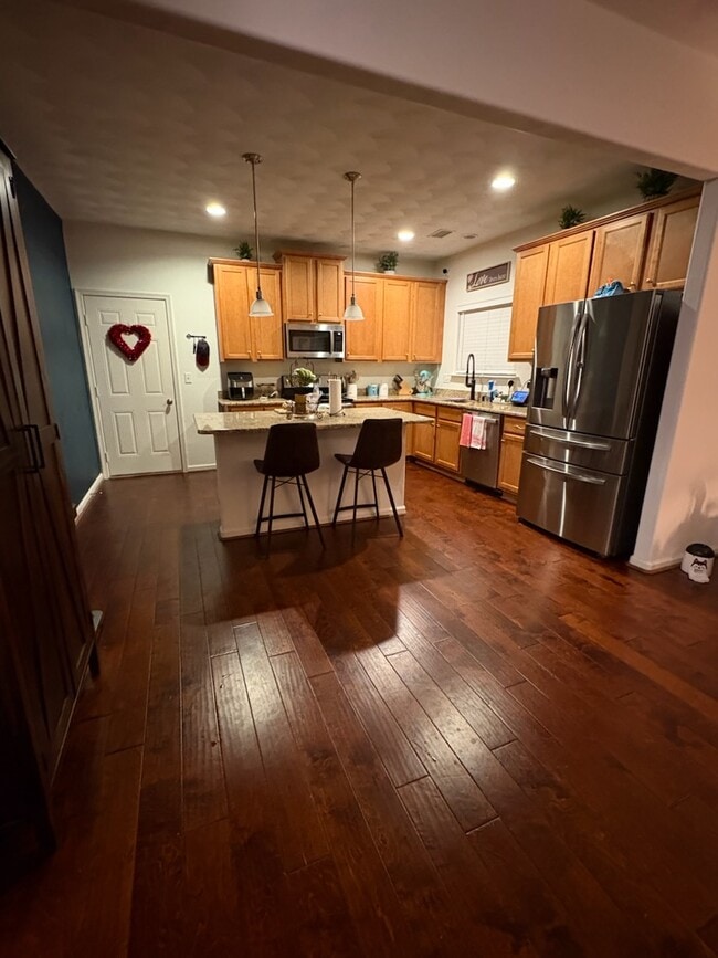 Building Photo - 4060 Kingston Pkwy