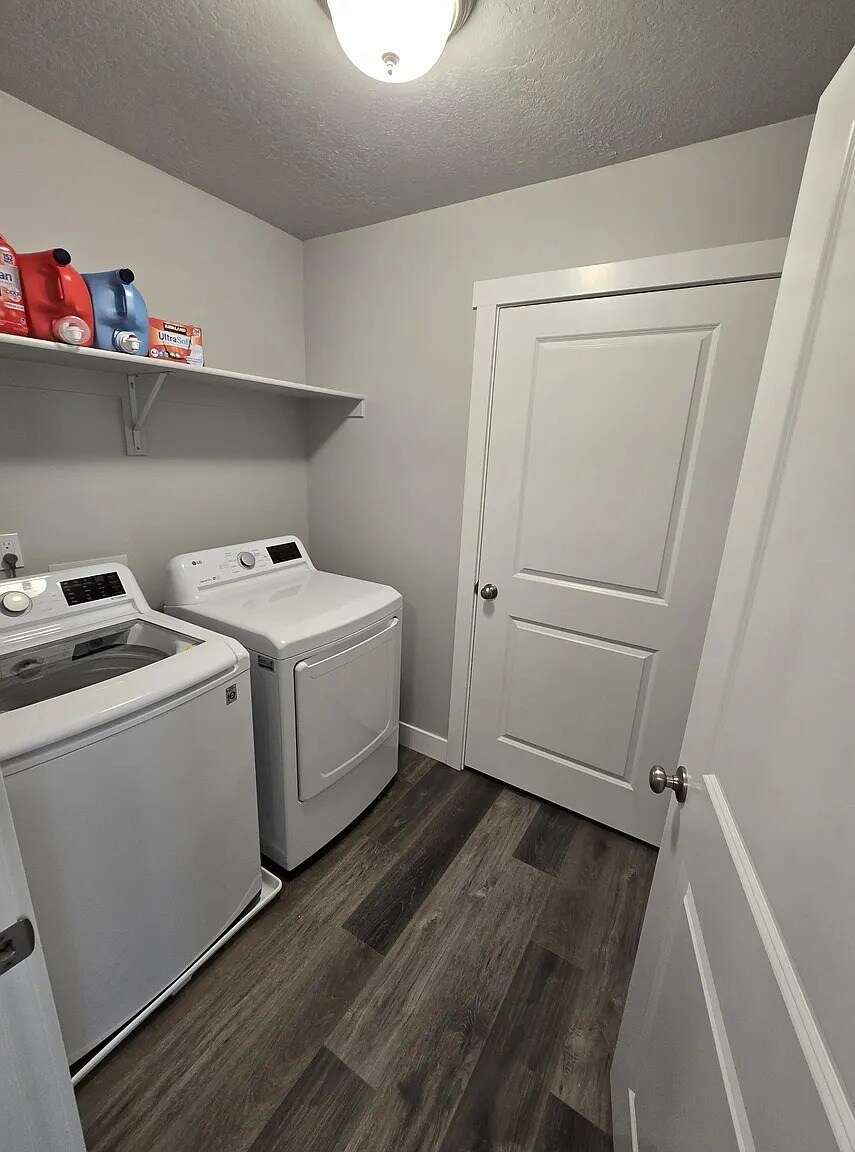 Building Photo - 2048 N 350 E
