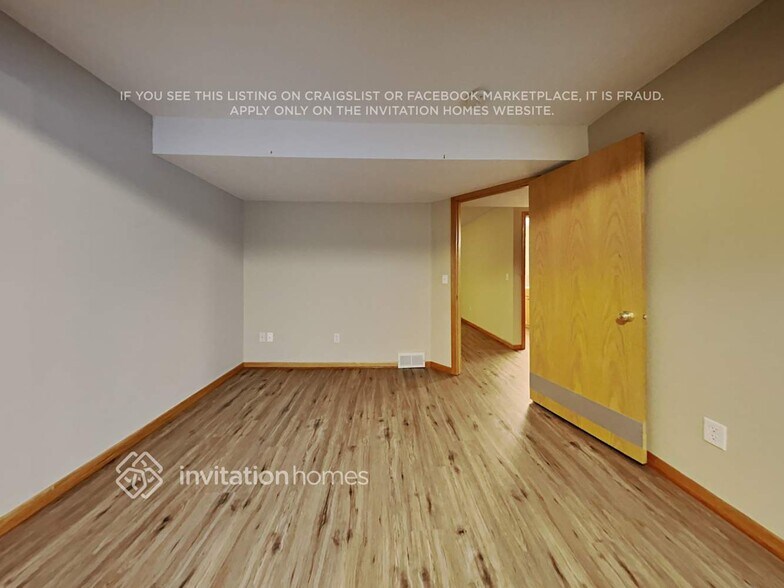 Building Photo - 85 Grove St