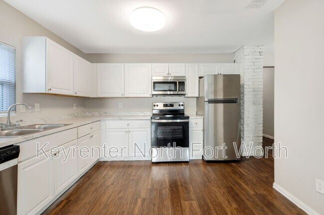 Building Photo - 2735 Purington Ave