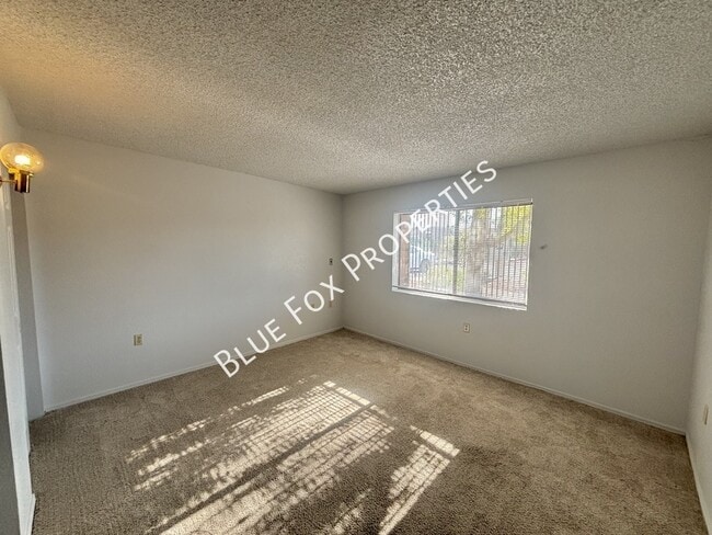 Building Photo - 1721 W Dalehaven Cir