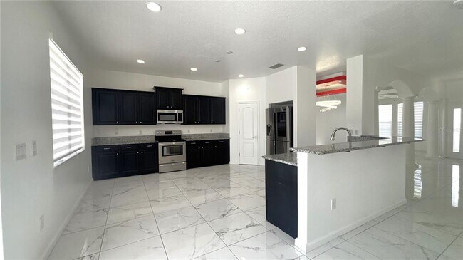 Building Photo - 910 Suffolk Pl