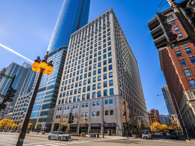 Primary Photo - 910 S Michigan Ave