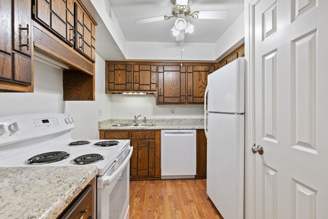 Building Photo - 1145 Willow Bend Cir