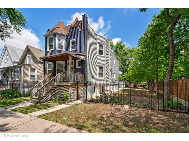 Building Photo - 3750 W Cortland St
