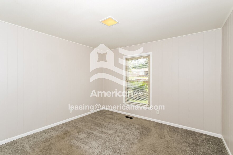 Building Photo - 3006 Eagle Dr