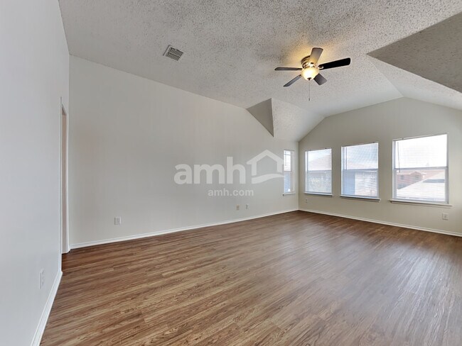 Building Photo - 4809 Palm Ridge Dr