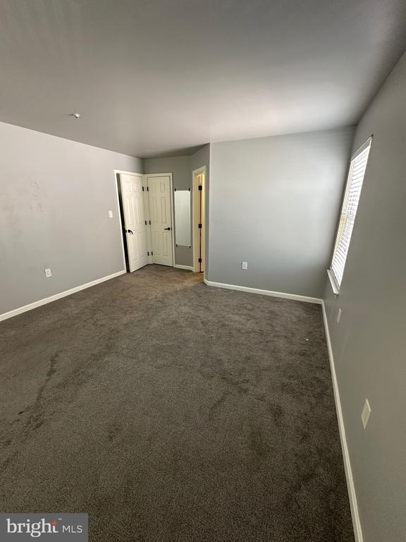 Building Photo - 9708 Lake Point Ct