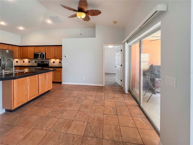 Building Photo - 5028 Sturbridge Ct