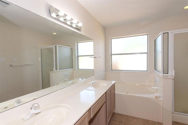 Building Photo - 2321 Friarcreek Loop