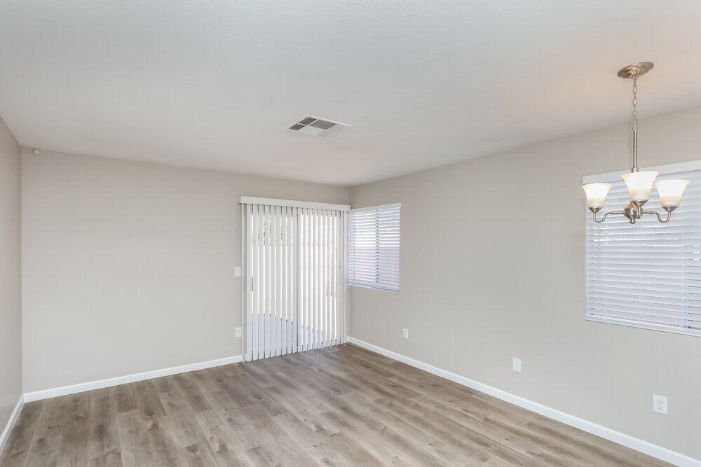 Building Photo - 7668 Kalmalii Ave